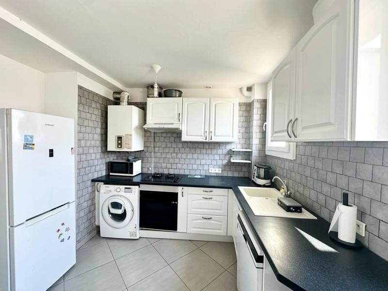 Appartement - 95 m² - 5 pièces