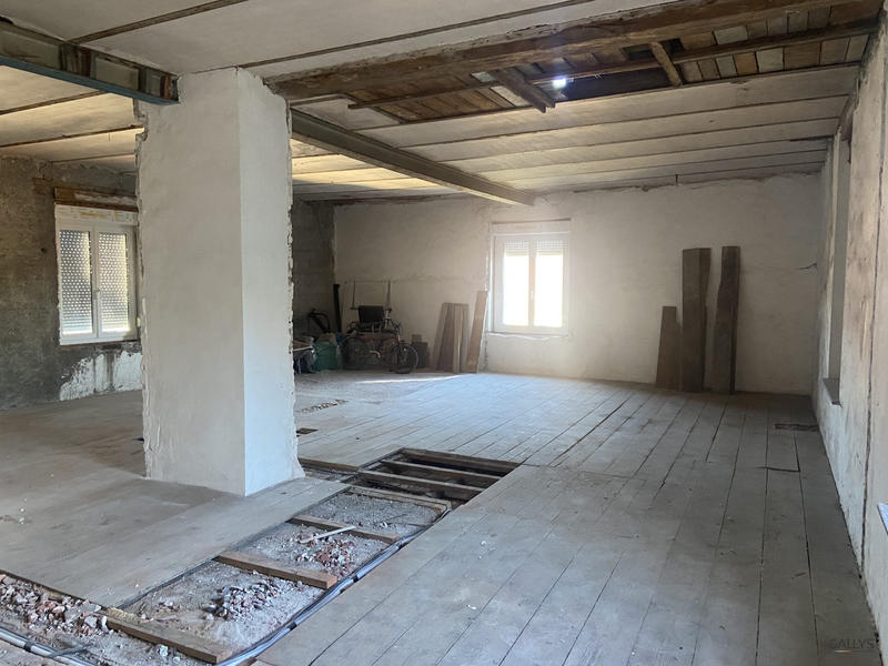 Maison - 280 m² - 4 pièces