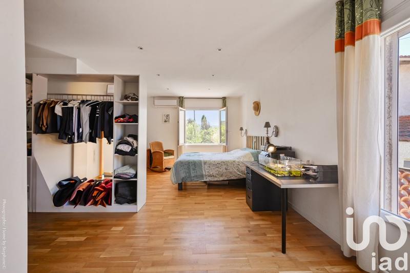 Maison - 233 m² - 8 pièces