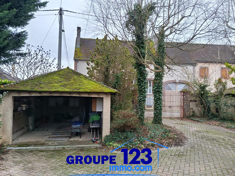 Maison - 289 m² - 9 pièces