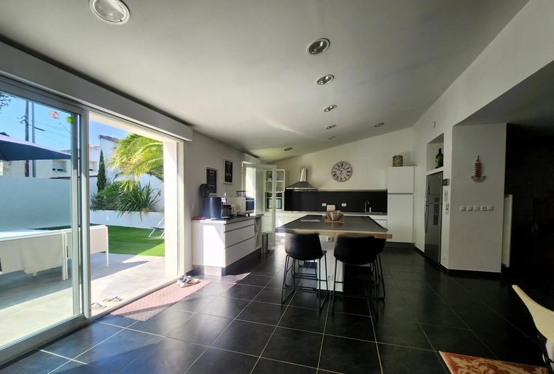 Maison traditionnelle - 156 m² - 4 pièces