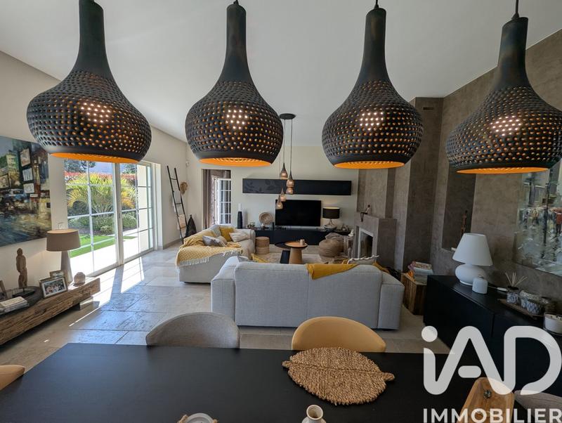 Maison - 192 m² - 6 pièces