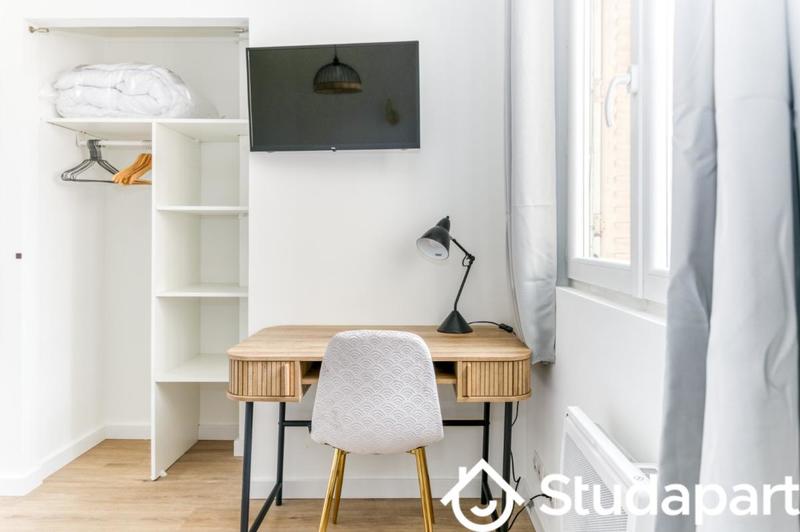 Chambre - 10 m² - 1 pièce