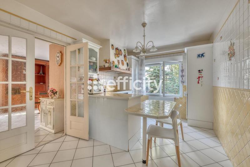 Pavillon - 155 m² - 7 pièces