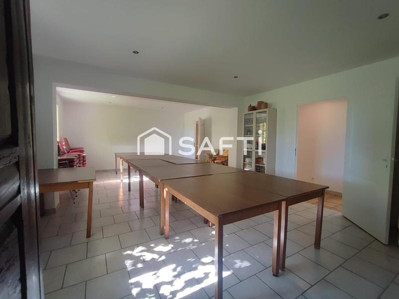 Maison - 375 m² - 13 pièces