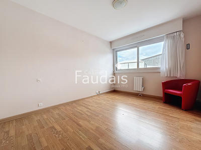 Appartement - 84 m² - 3 pièces