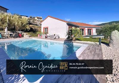 Villa - 140 m² - 5 pièces