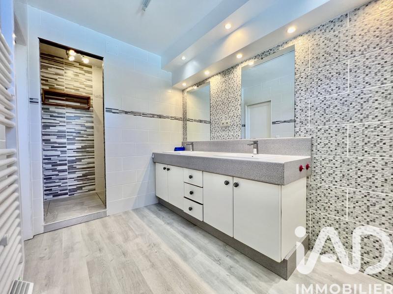 Maison - 145 m² - 5 pièces