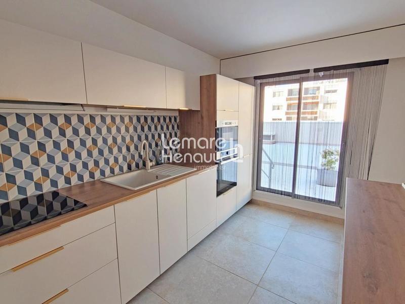 Appartement - 90 m² - 4 pièces