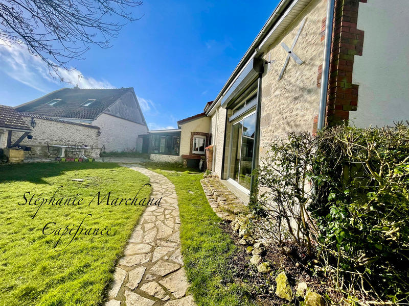 Maison - 137 m² - 6 pièces