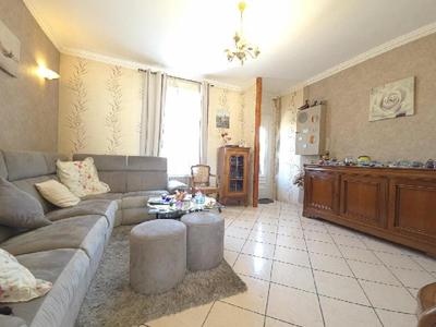 Maison - 94 m² - 5 pièces