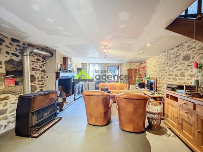 Maison - 130 m² - 10 pièces