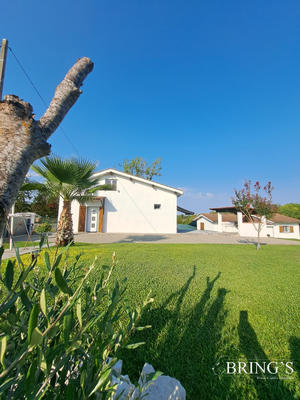 Villa - 166 m² - 8 pièces