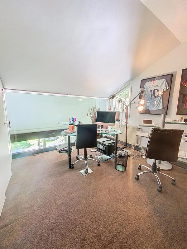 Maison - 345 m² - 15 pièces