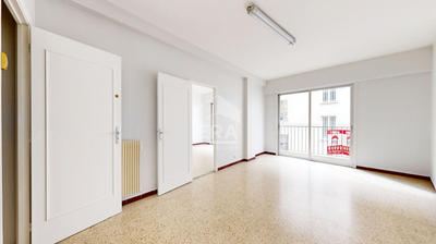 Appartement - 105 m² - 4 pièces
