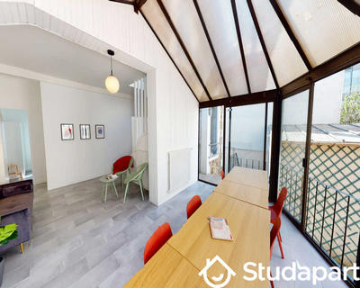 Chambre - 90 m² - 1 pièce