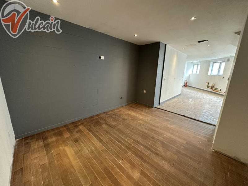 Local commercial - 46 m² - 2 pièces