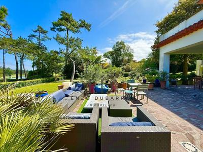 Appartement - 167 m² - 5 pièces