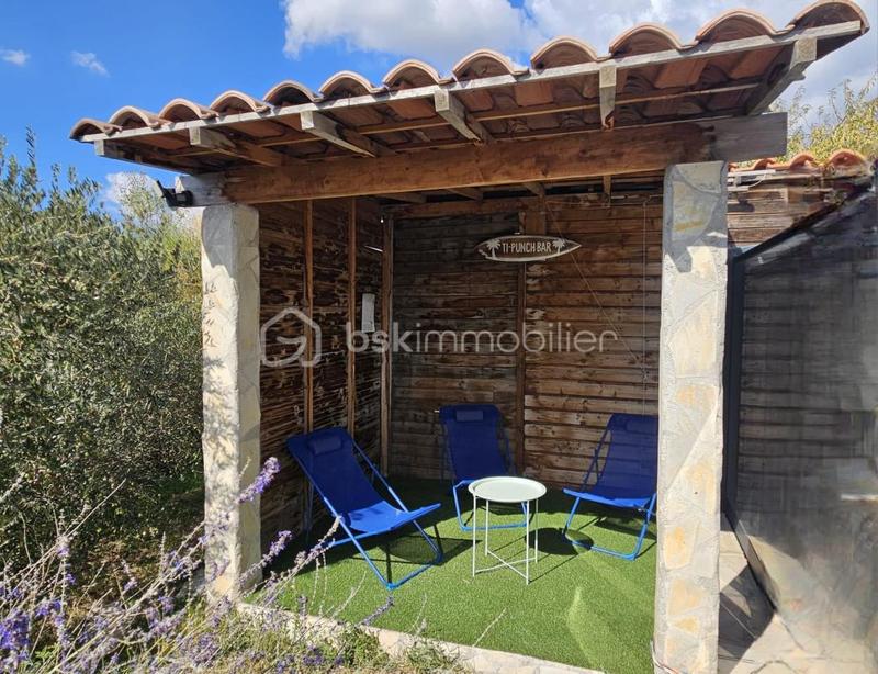 Demeure - 242 m² - 11 pièces