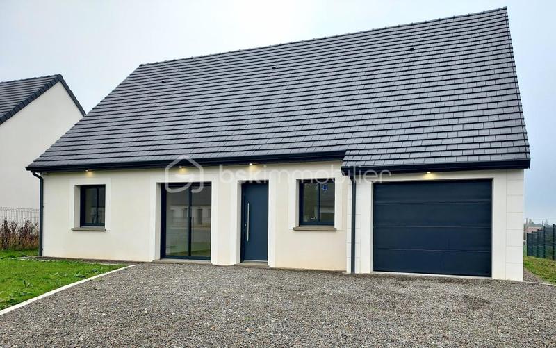 Maison - 90 m² - 4 pièces