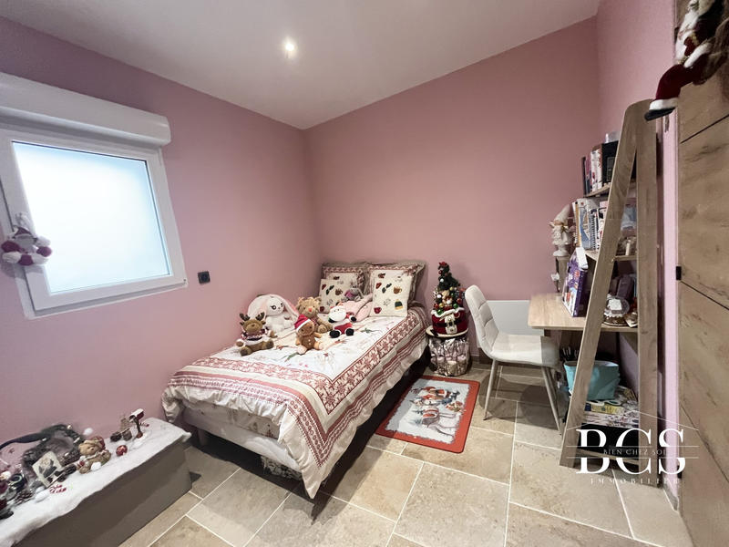 Maison - 94 m² - 5 pièces