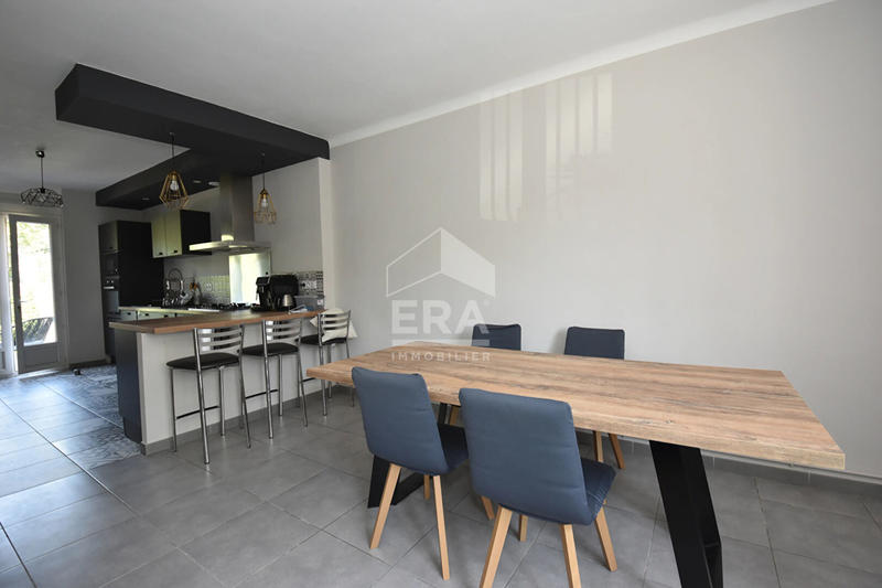 Maison - 144 m² - 5 pièces