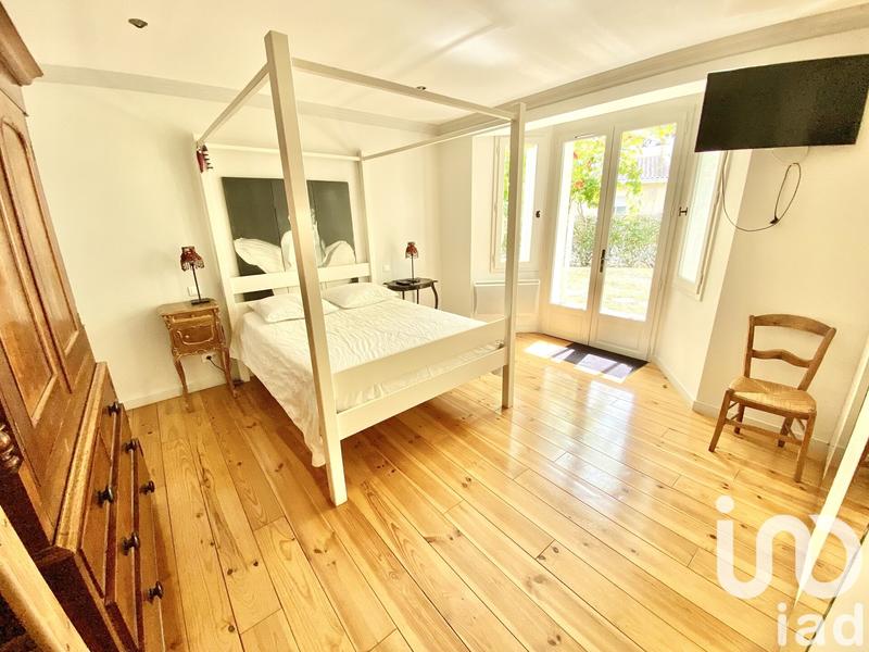 Maison - 215 m² - 7 pièces