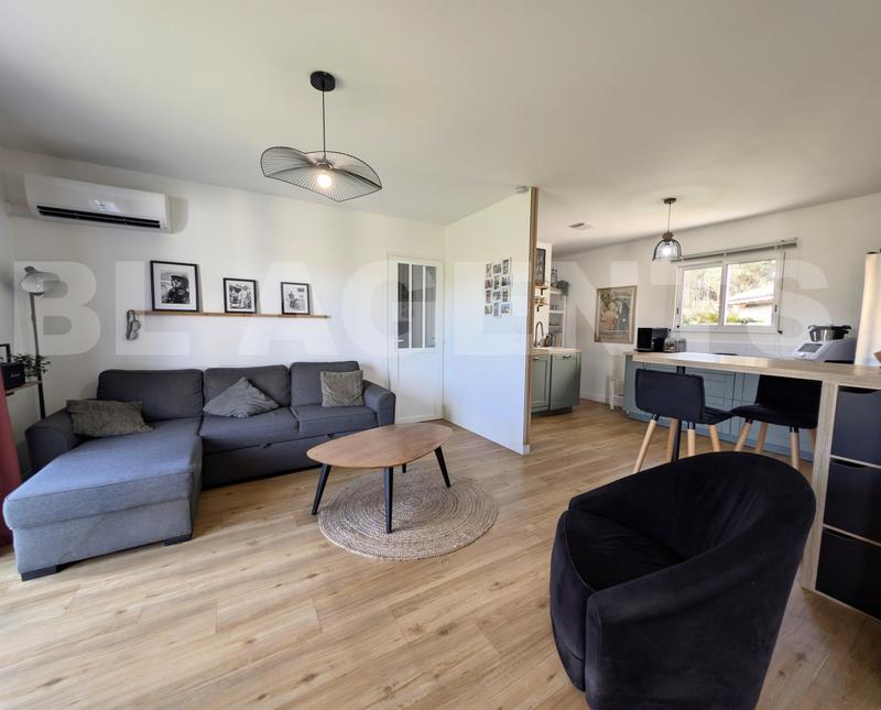 Maison de village - 80 m² - 4 pièces