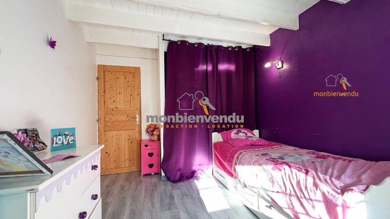 Maison traditionnelle - 187 m² - 7 pièces