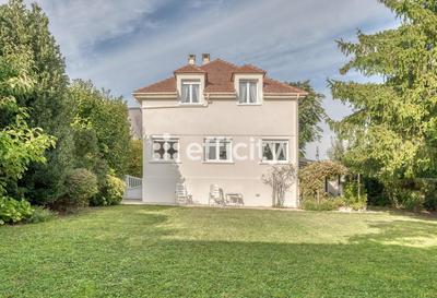 Maison - 155 m² - 7 pièces