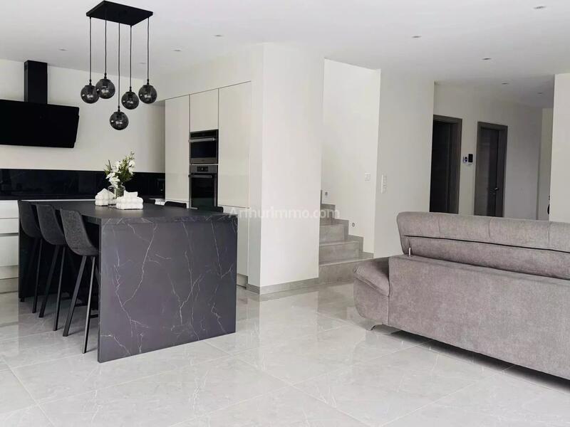 Maison - 138 m² - 7 pièces