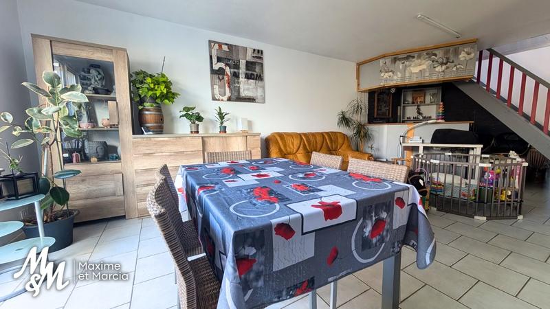 Maison - 94 m² - 5 pièces
