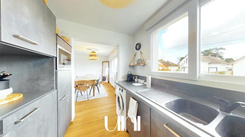 Maison - 180 m² - 6 pièces