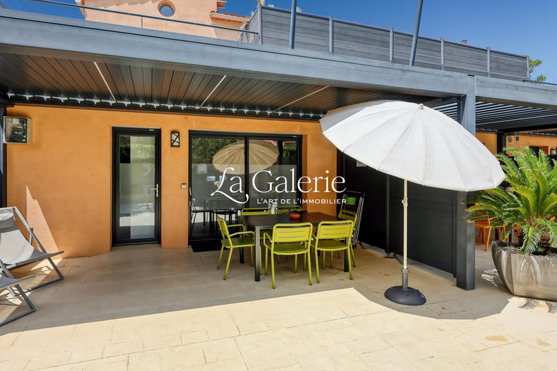 Appartement - 90 m² - 5 pièces