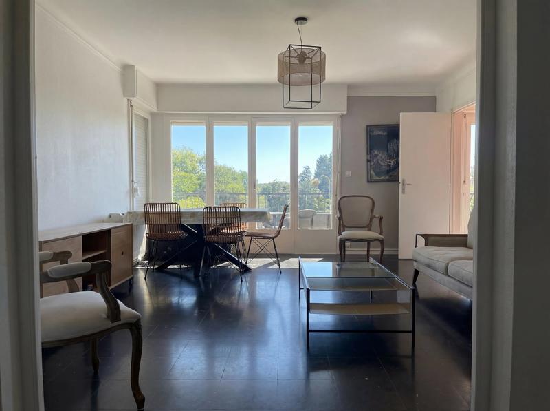 Appartement - 80 m² - 3 pièces