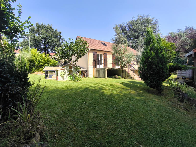 Maison - 96 m² - 5 pièces