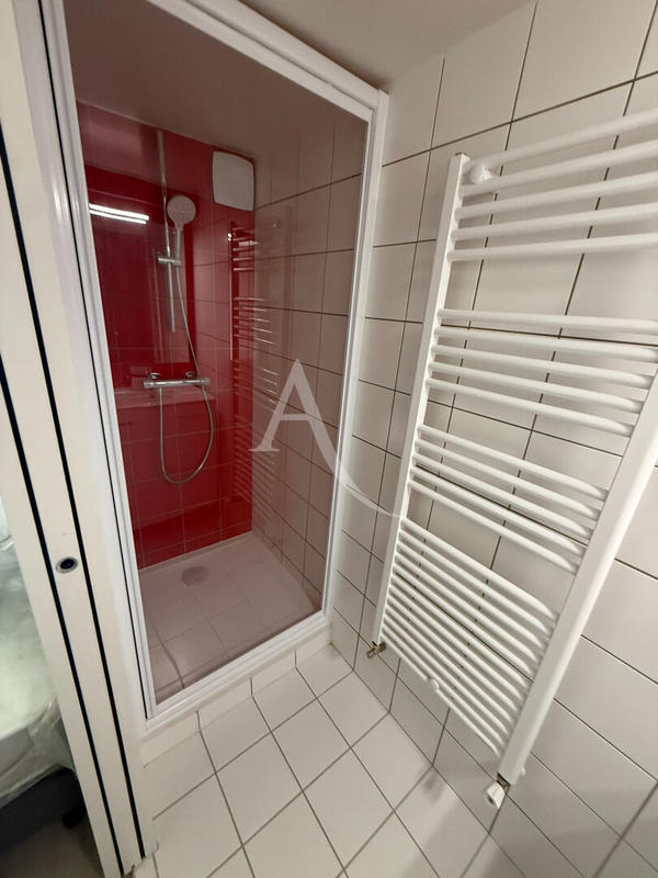 Chambre - 12 m² - 2 pièces