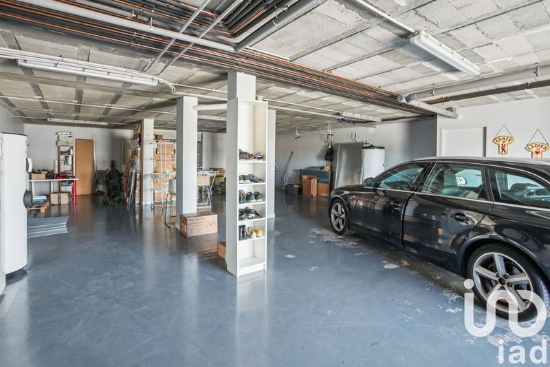 Maison - 282 m² - 5 pièces