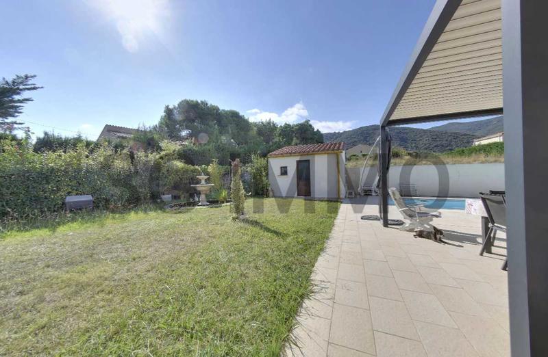 Maison traditionnelle - 237 m² - 7 pièces