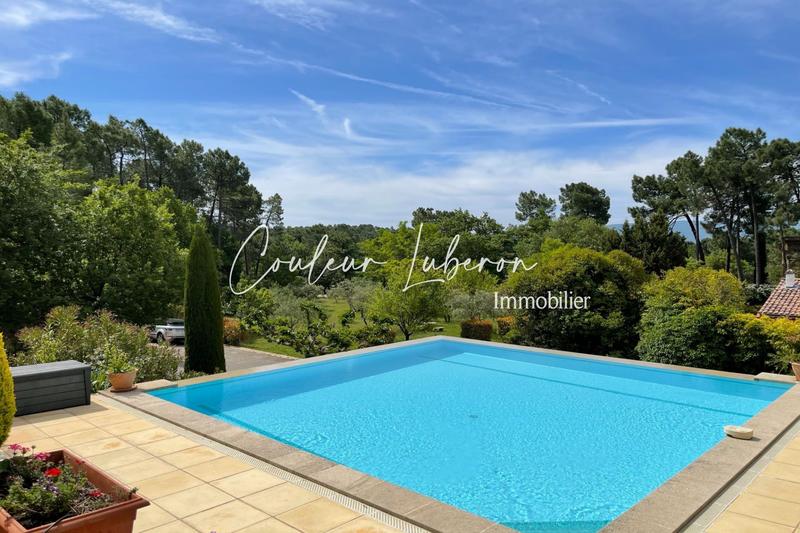 Maison - 310 m² - 14 pièces