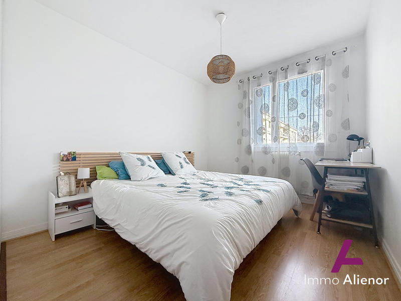 Appartement - 92 m² - 4 pièces