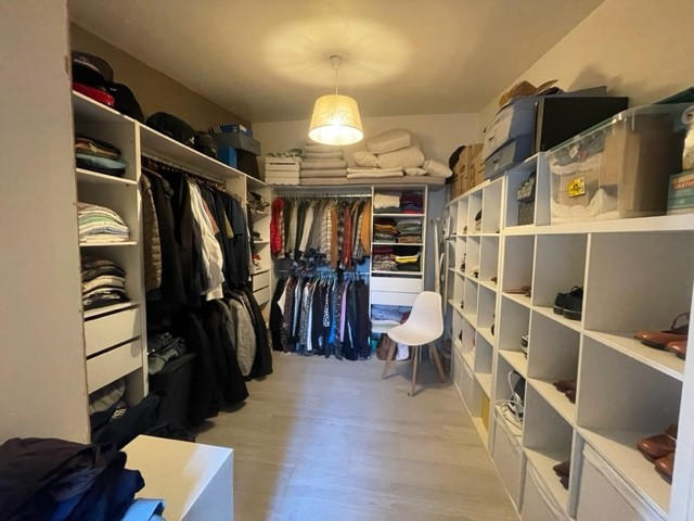 Maison - 170 m² - 9 pièces