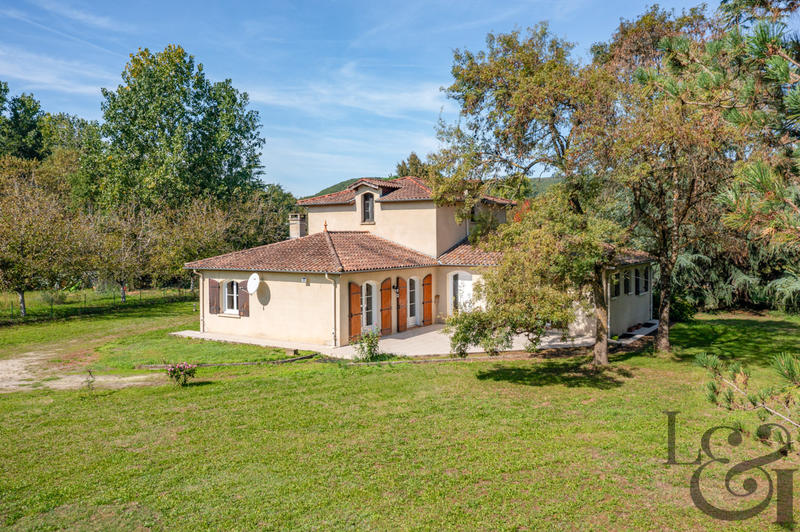 Maison - 188 m² - 6 pièces