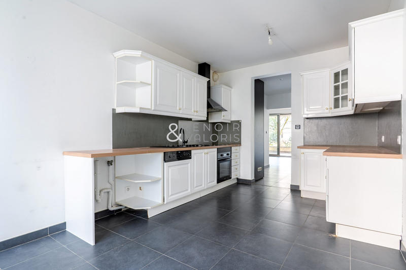 Appartement - 96 m² - 4 pièces