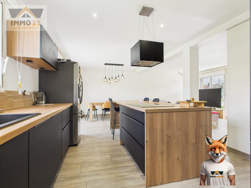 Maison - 136 m² - 6 pièces