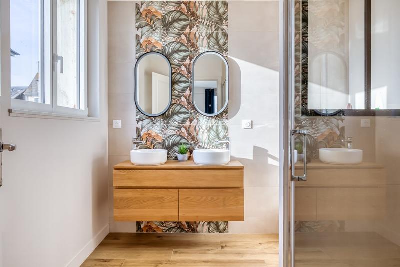 Maison - 327 m² - 10 pièces