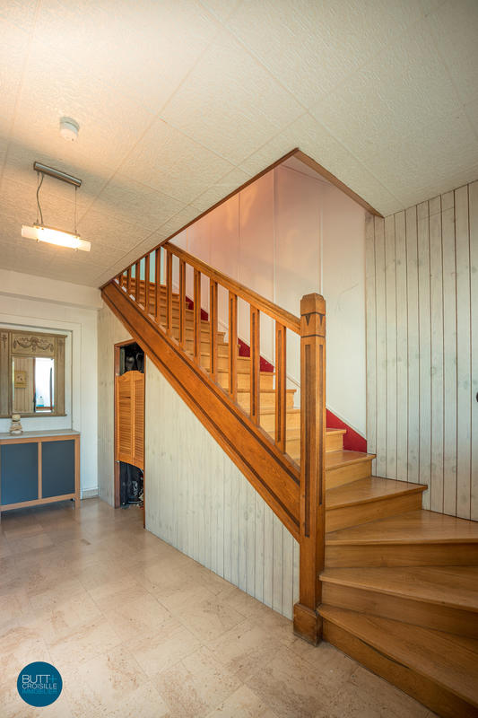 Maison - 180 m² - 8 pièces