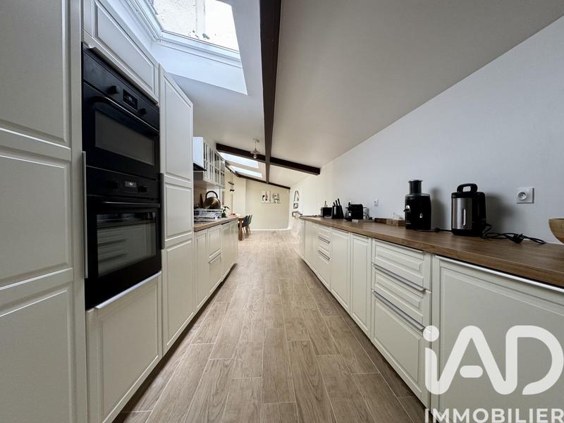 Maison - 428 m² - 14 pièces