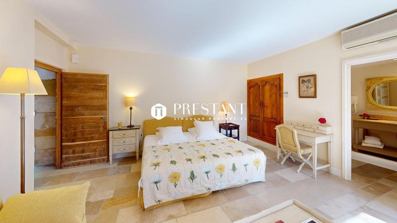 Château - 422 m² - 9 pièces