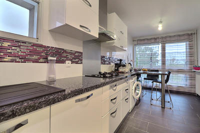 Appartement - 85 m² - 4 pièces